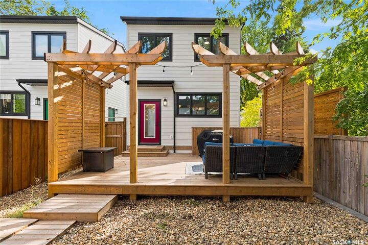 Property Photo: 729 1st Street E SK S7H 1S9