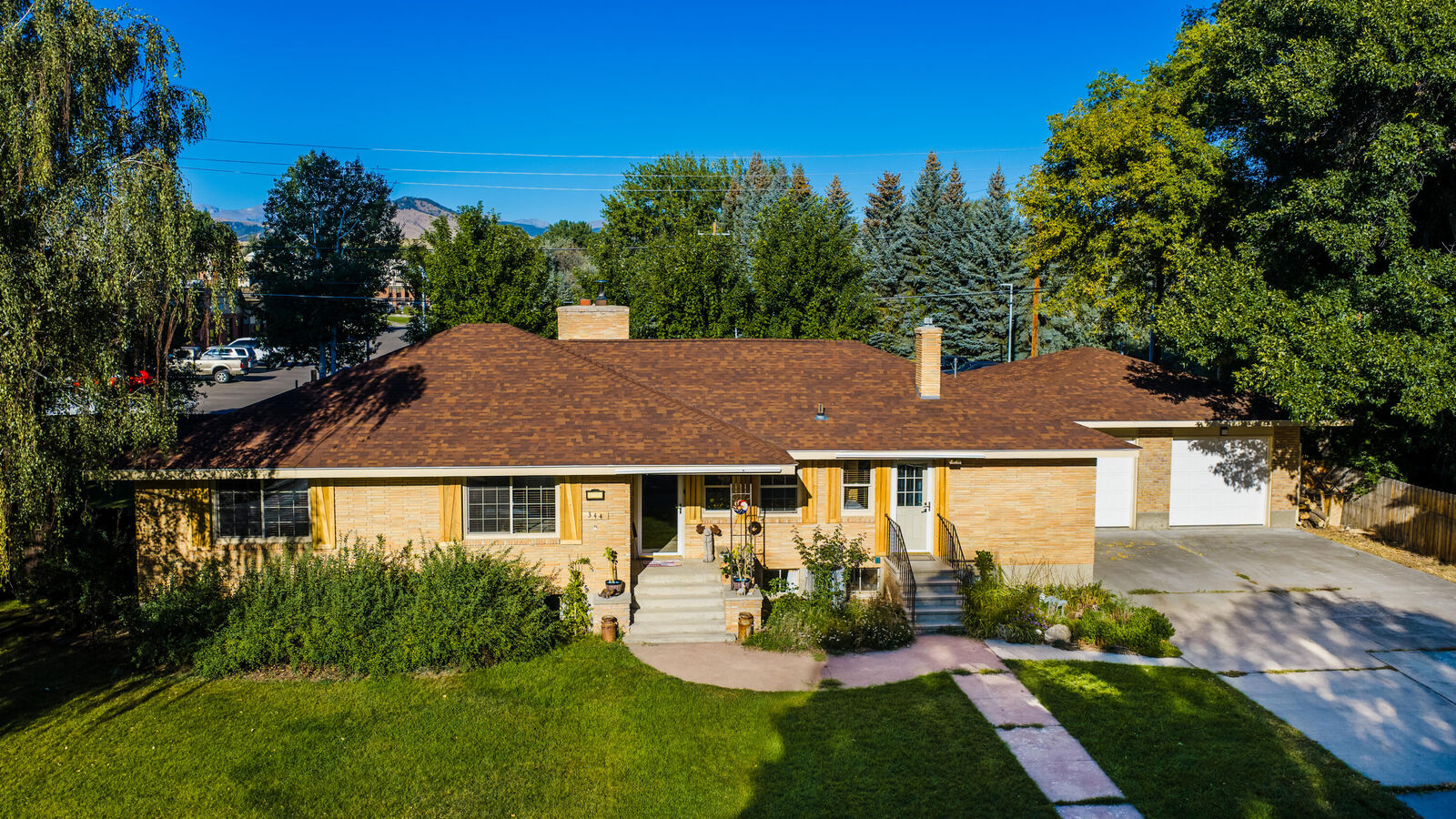 Property Photo: 344 N Desmet Avenue WY 82834