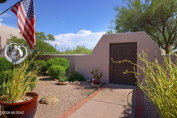 Property Photo:  1872 E Quiet Canyon Drive  AZ 85718 