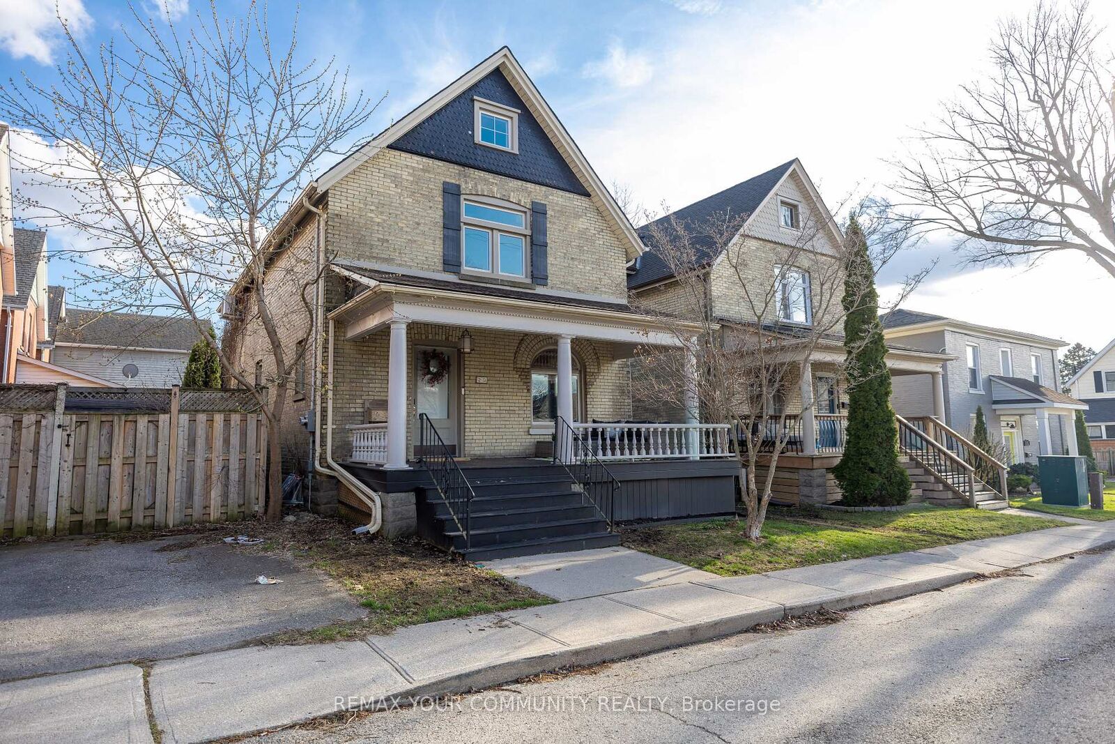 Property Photo:  20 Victoria Street  ON N5R 2E5 