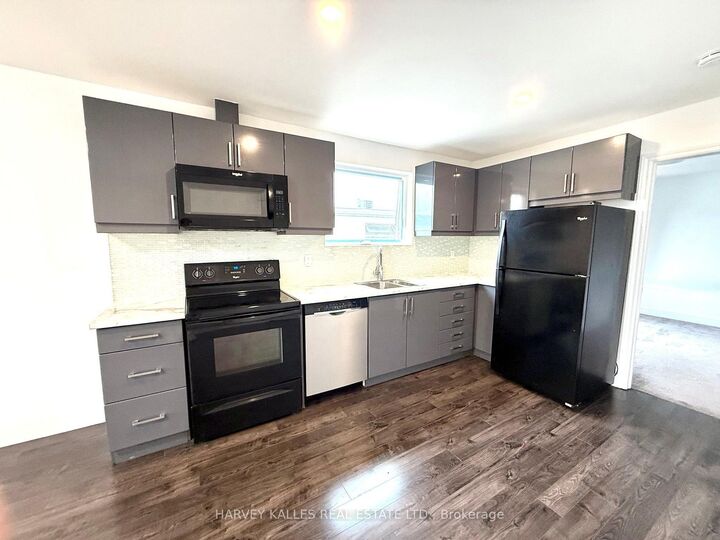 Property Photo:  427 Vaughan Road Unit B  ON M6C 2P1 