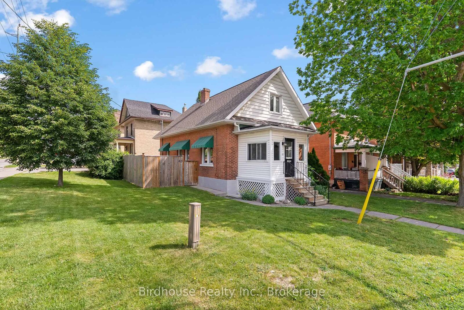 Property Photo:  60 Wellington Street  ON K9V 3N5 