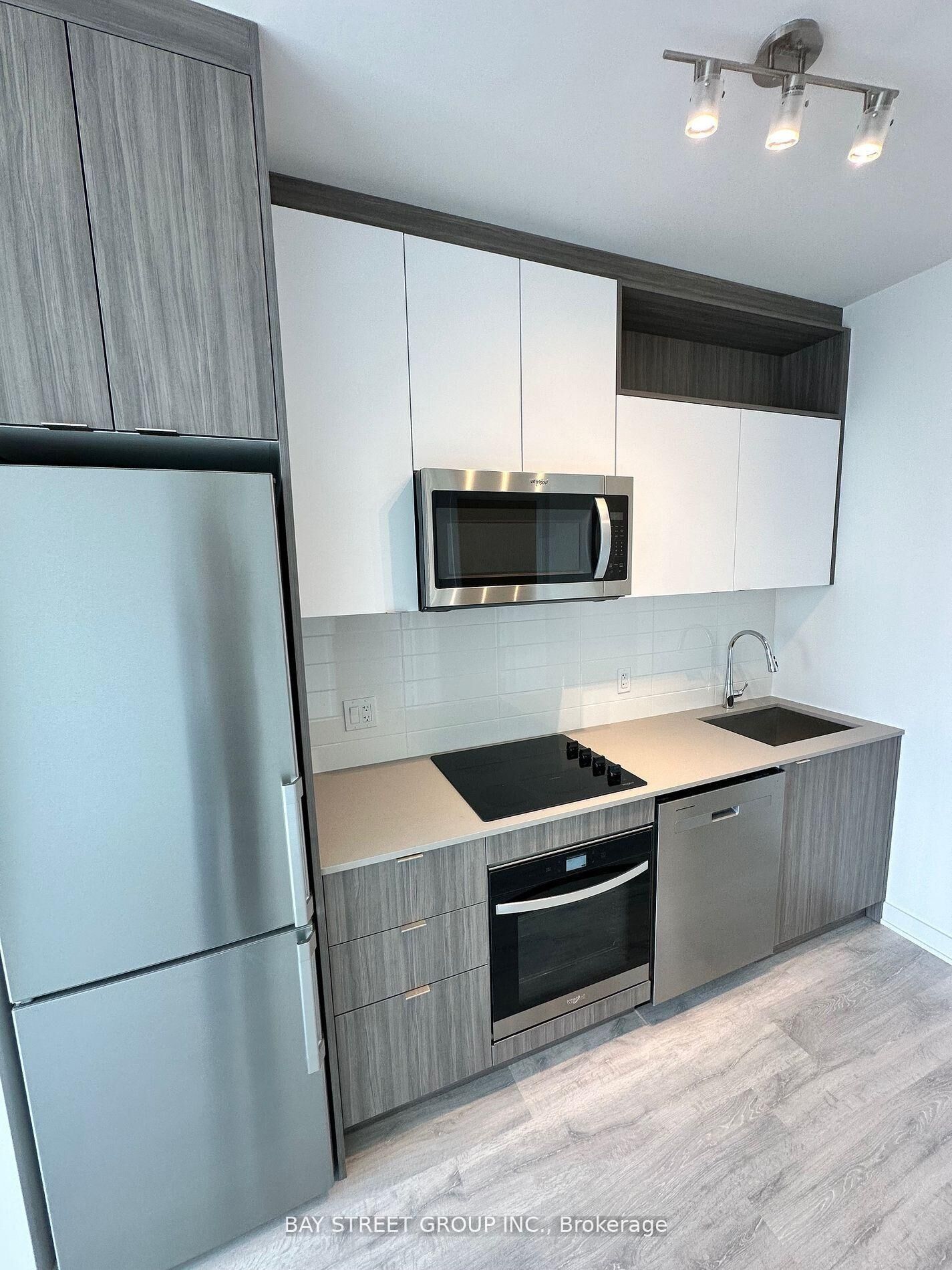 Property Photo:  70 Princess Street 1911  ON M5A 0X6 