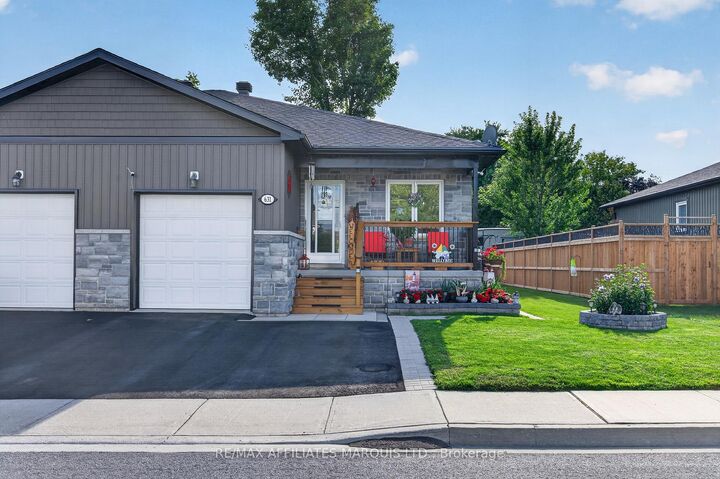 Property Photo:  631 St Lawrence Street  ON K0E 1T0 