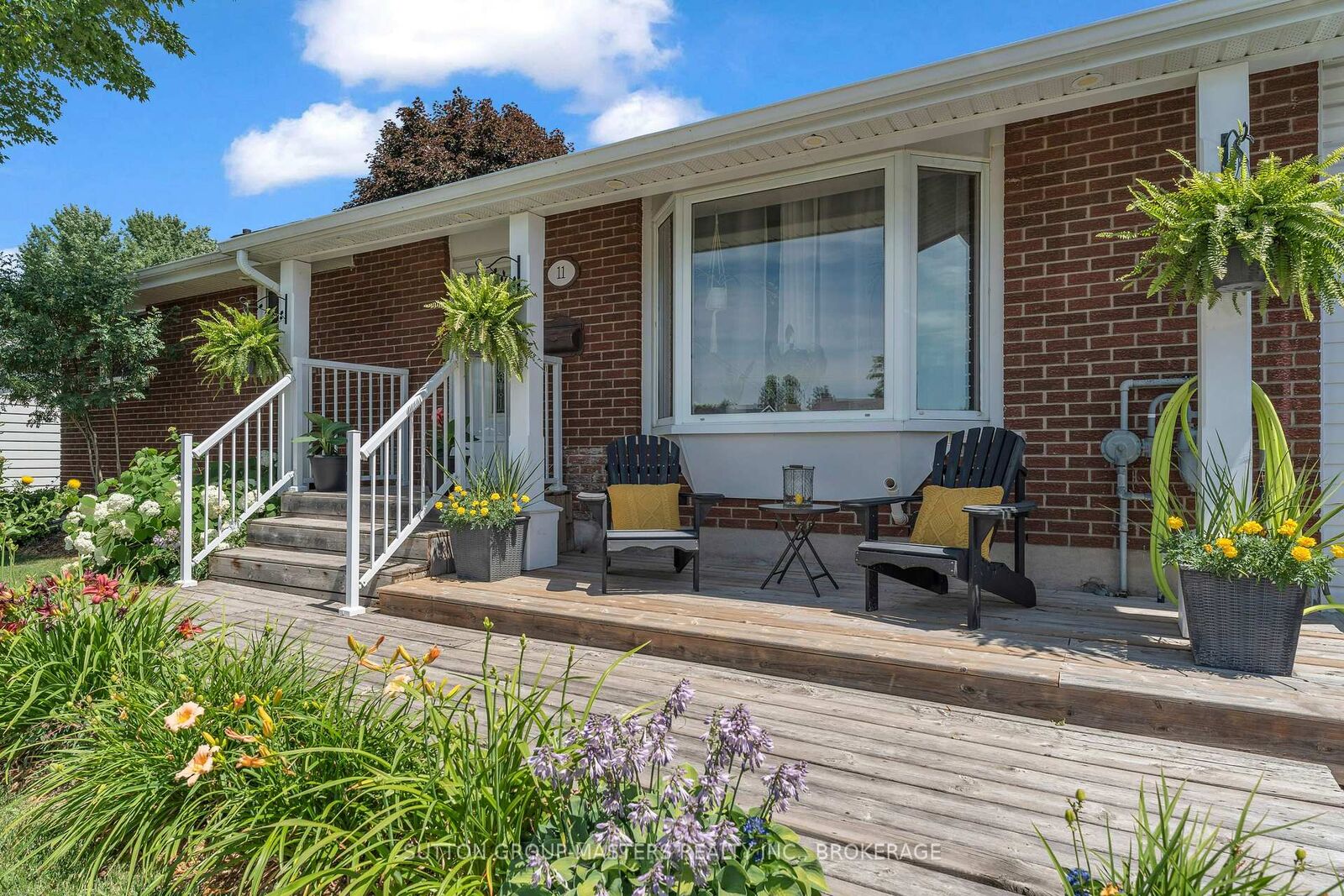 Property Photo:  11 Chesterfield Drive  ON K7N 1M3 