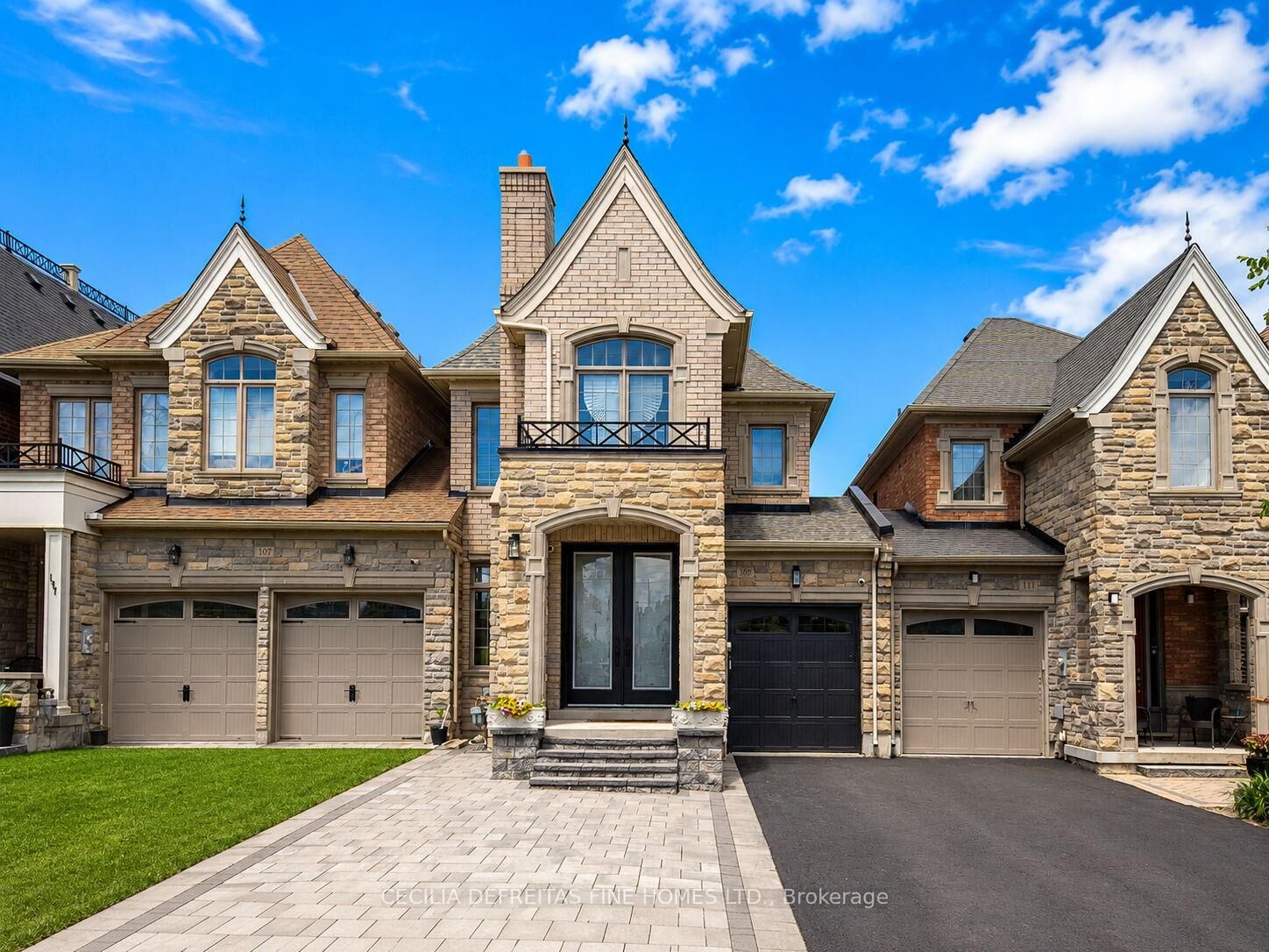 Property Photo:  109 Alex Campbell Crescent  ON L7B 0C1 