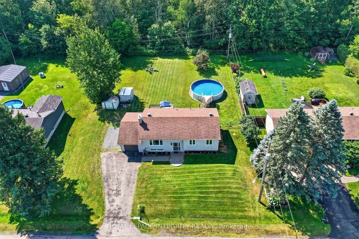 Property Photo: 195 Francois Street ON K4B 1J8