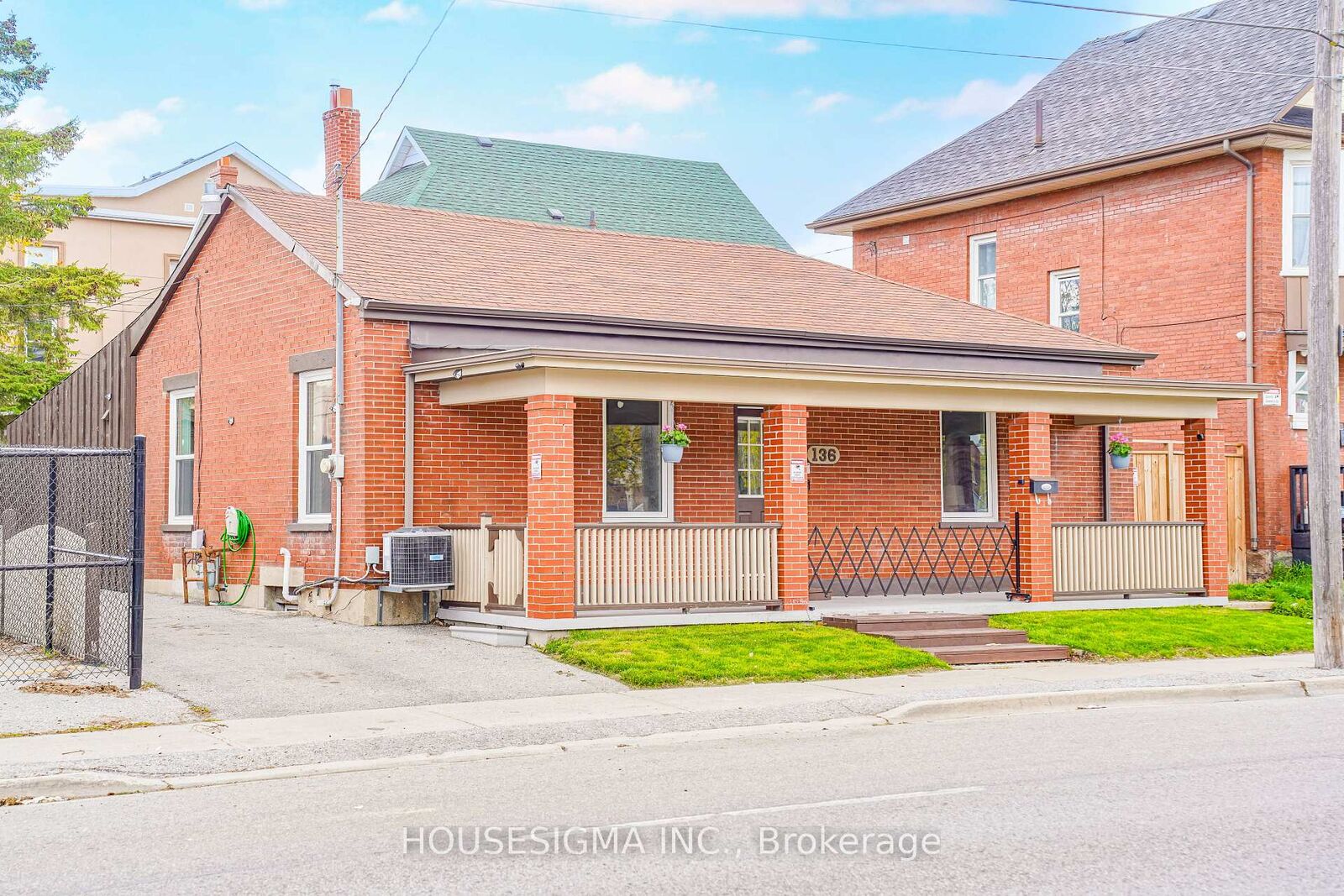 Property Photo:  136 Celina Street  ON L1H 4N5 