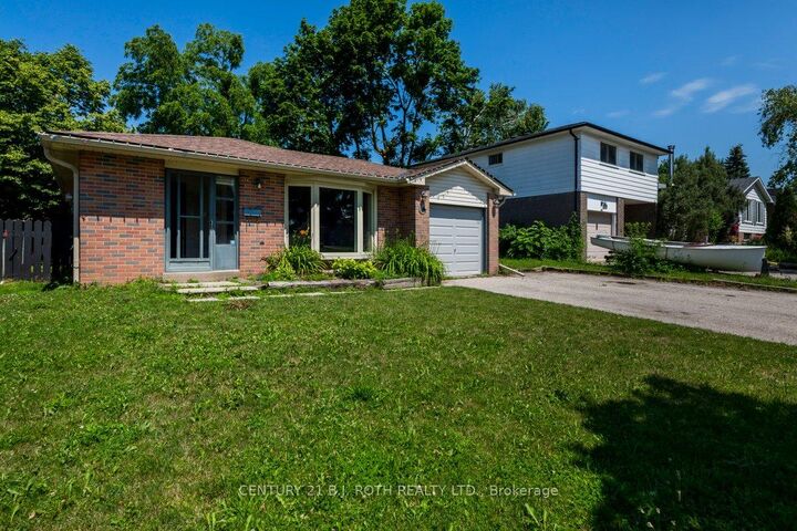 Property Photo:  36 Cynthia Court  ON L4M 2X4 