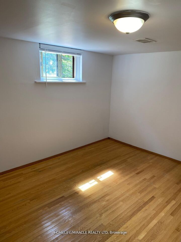 Property Photo:  31 Kilgreggan Crescent  ON M1J 1S2 