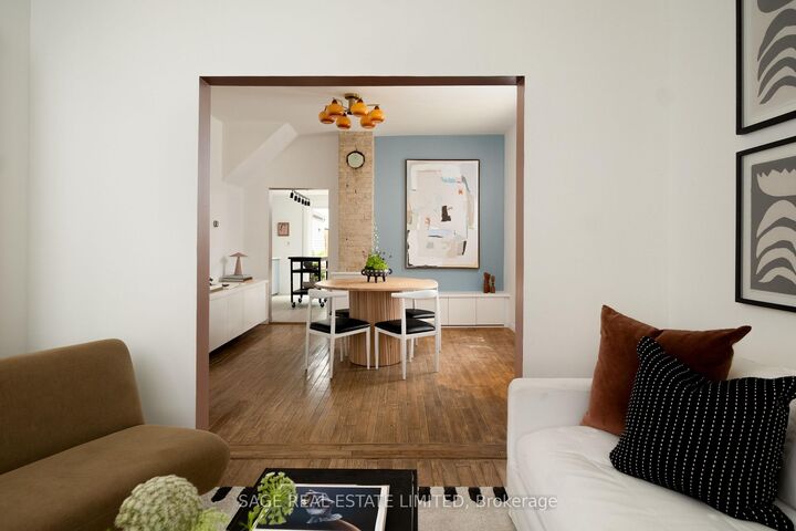 Photo de la propriété:  29 Bushell Avenue  ON M4M 3B8 