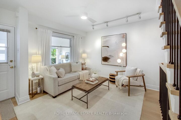 Property Photo:  151 Drayton Avenue  ON M4C 3M1 