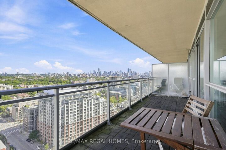 Property Photo:  80 Western Battery Road 2304  ON M6K 3S1 