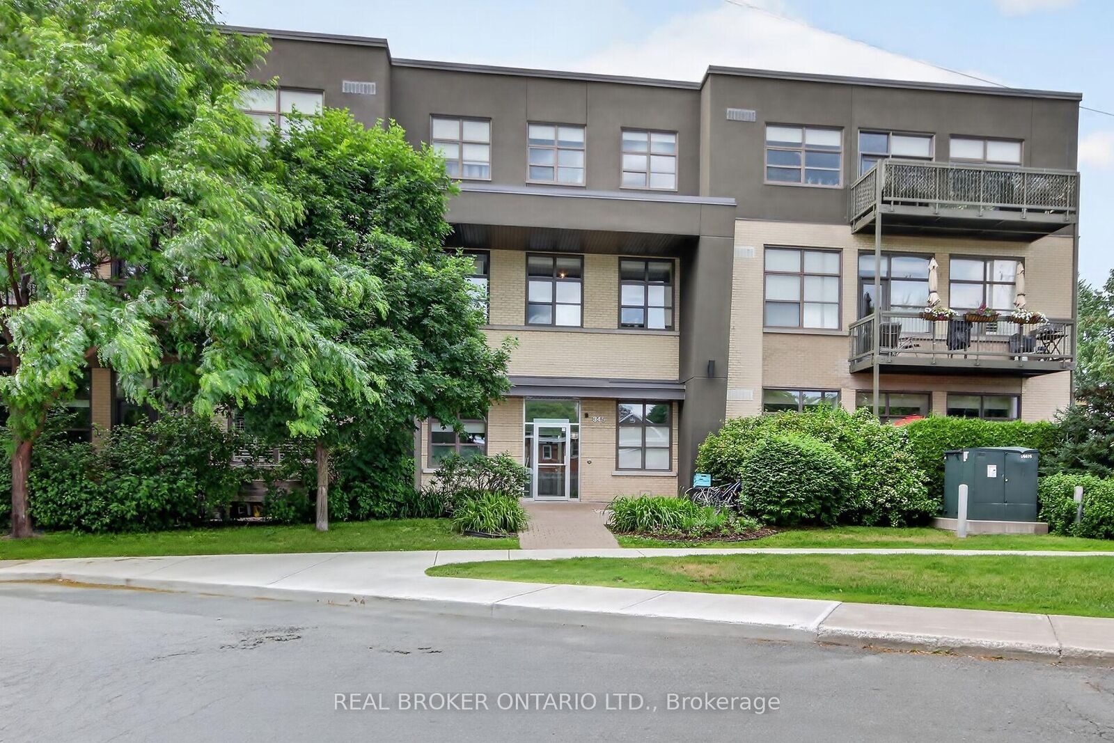 Property Photo:  345 St Denis Street 207  ON K1L 5J1 