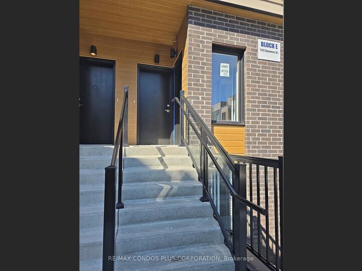 Property Photo:  170 Clonmore Drive 5  ON M1N 0B9 