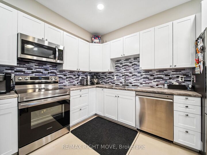 Property Photo:  112B Creighton Street S 2  ON L3V 1B3 