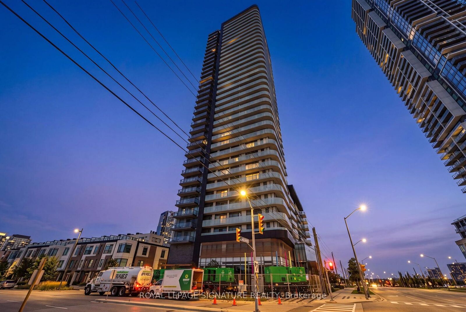 Property Photo:  7895 Jane Street 2908  ON L4K 0K2 