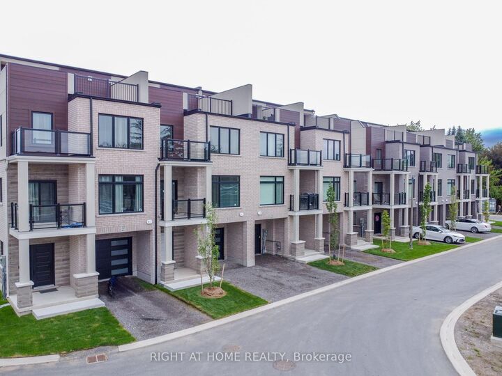 Property Photo: 292 Vine Street 19 ON L2M 4T3