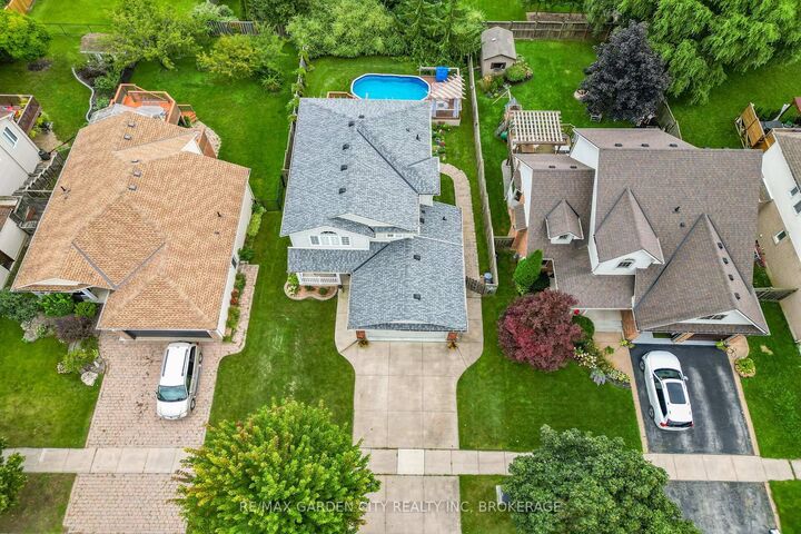 Property Photo:  4039 Barry Drive  ON L0R 1B7 