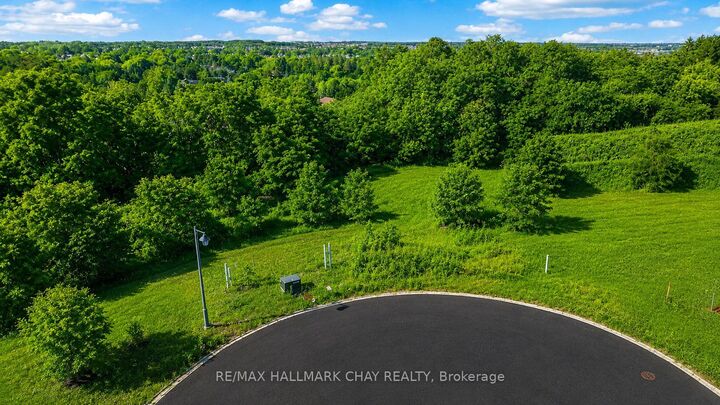 Property Photo:  9 Tower Court Lot 8  ON L4E 2R3 