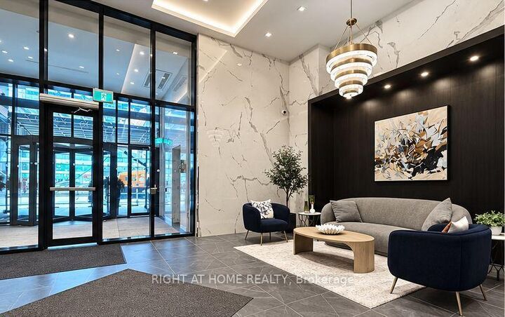 Property Photo:  4955 Yonge Street 2906  ON M3N 0L8 