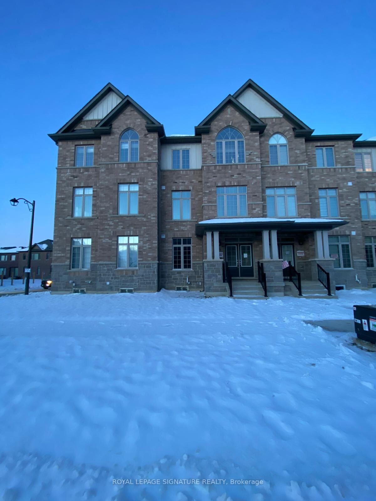 Property Photo:  29 Petch Avenue  ON L7C 4J6 