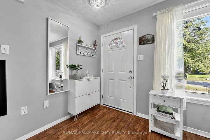 Property Photo:  27 Masters Drive  ON L4M 6W4 