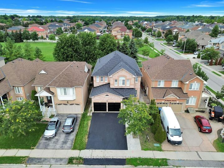 Property Photo:  122 Pappain Crescent  ON L7A 3J7 