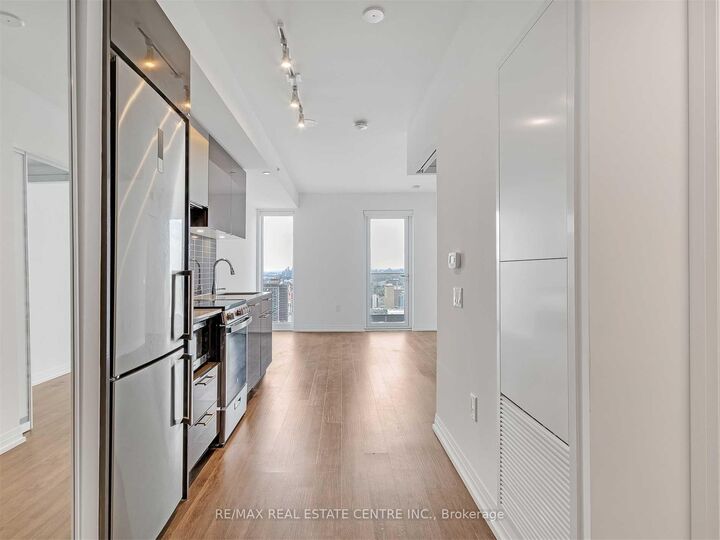 Property Photo: 251 Jarvis Street 4709 ON M5B 0C3