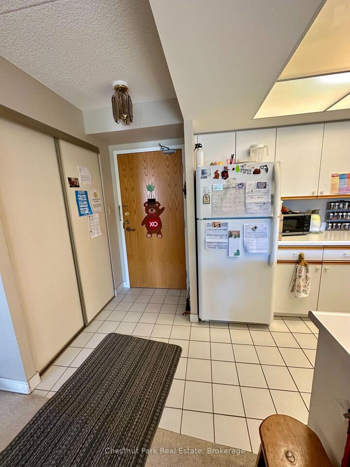 Property Photo:  172 Eighth Street 209  ON L9Y 4T2 
