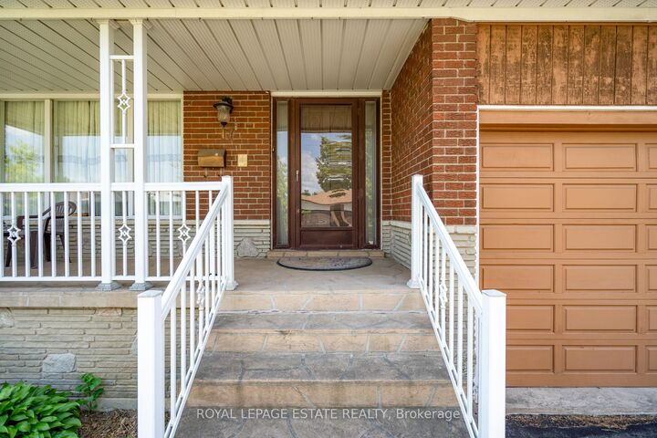 Property Photo:  17 Altair Avenue  ON M1W 2R1 