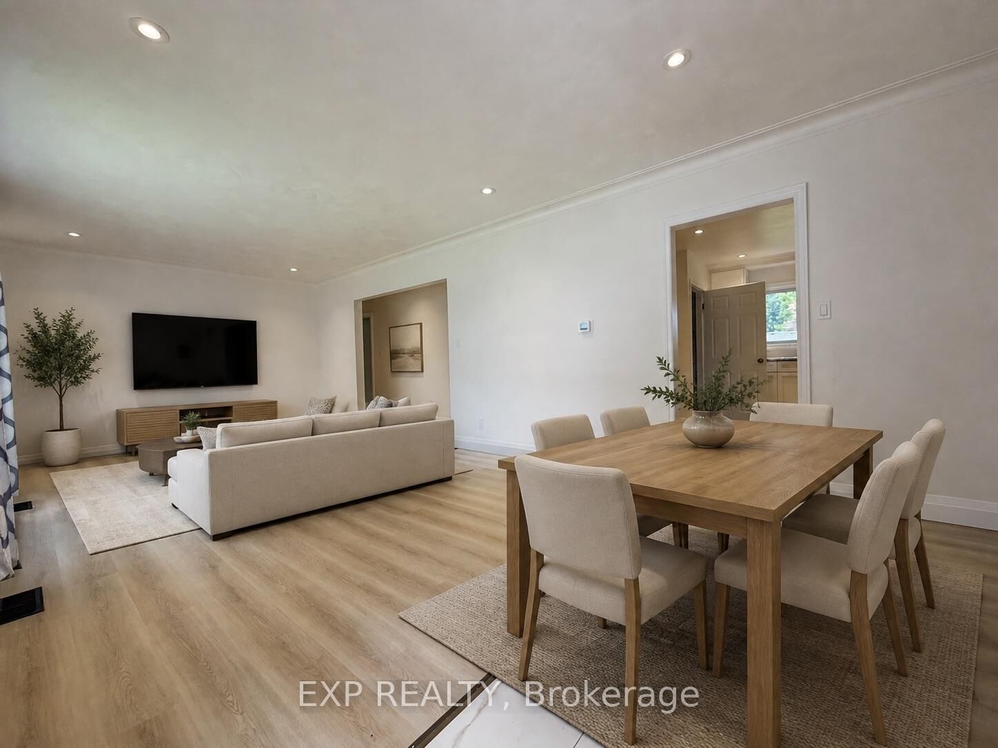 Property Photo:  29 Pusey Boulevard  ON N3R 2S1 