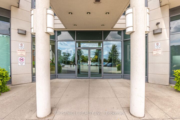 Property Photo:  185 Oneida Crescent 808  ON L4B 0B1 