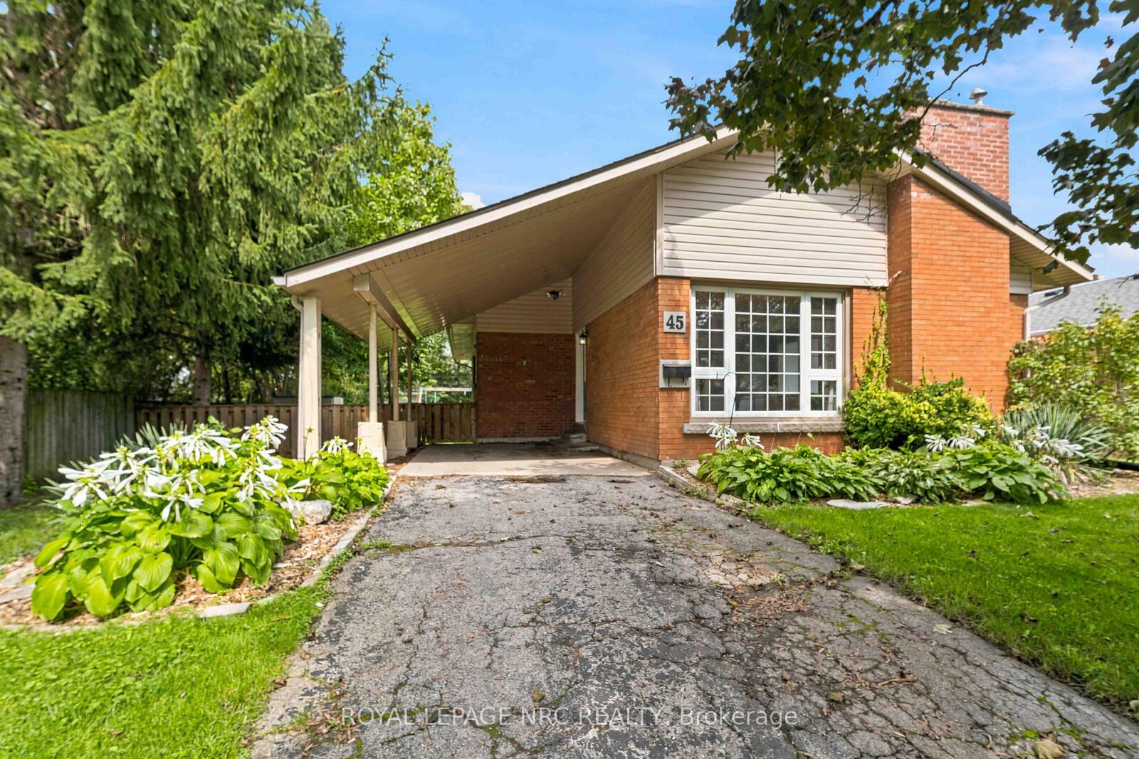 Property Photo:  45 Woodcroft Crescent  ON L3C 2H6 