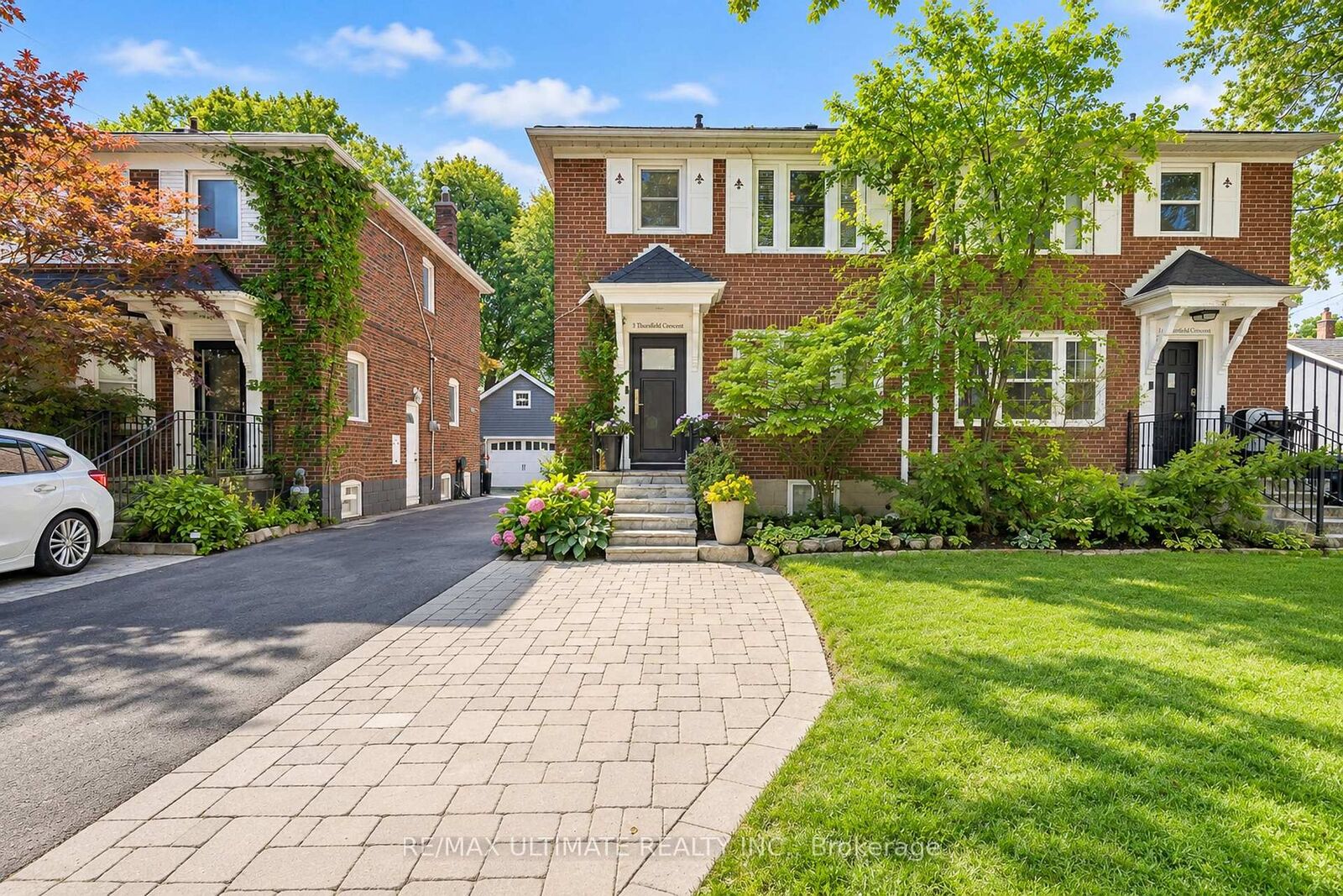 Property Photo:  3 Thursfield Crescent  ON M4G 2N4 
