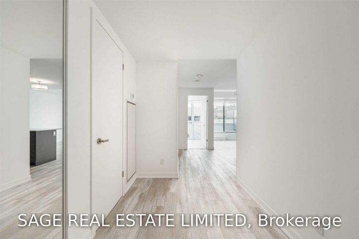 Property Photo: 38 Howard Park Avenue 720 ON M6R 0A7