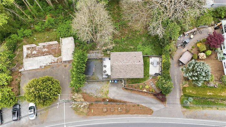 Property Photo:  3129 Departure Bay Rd  BC V9T 1B6 