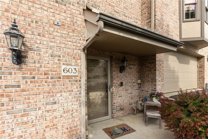 Property Photo:  603 Brandon Way  PA 15108 