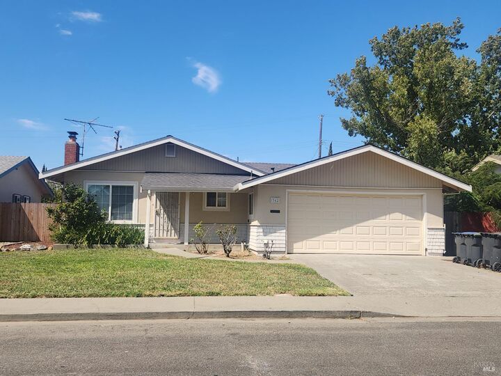 Property Photo: 362 Tulip Street CA 94533
