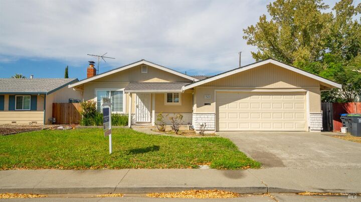 Property Photo:  362 Tulip Street  CA 94533 