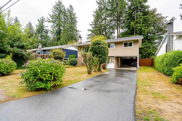 Property Photo:  2580 Patricia Avenue  BC V3B 2H4 