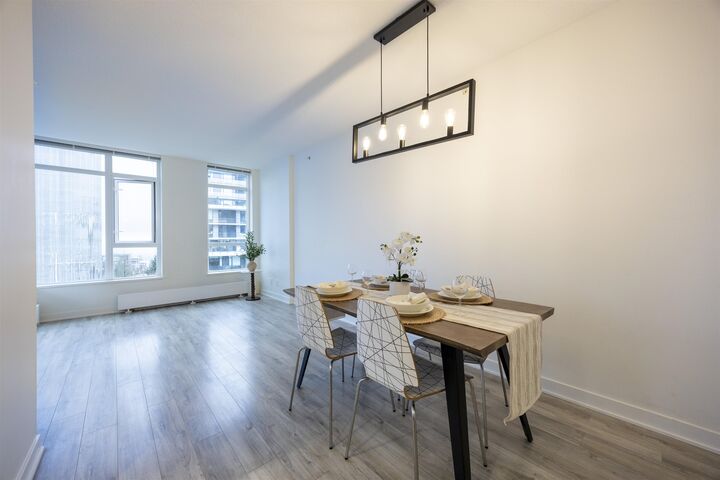 Photo de la propriété:  8940 University Crescent 902  BC V5A 0E7 
