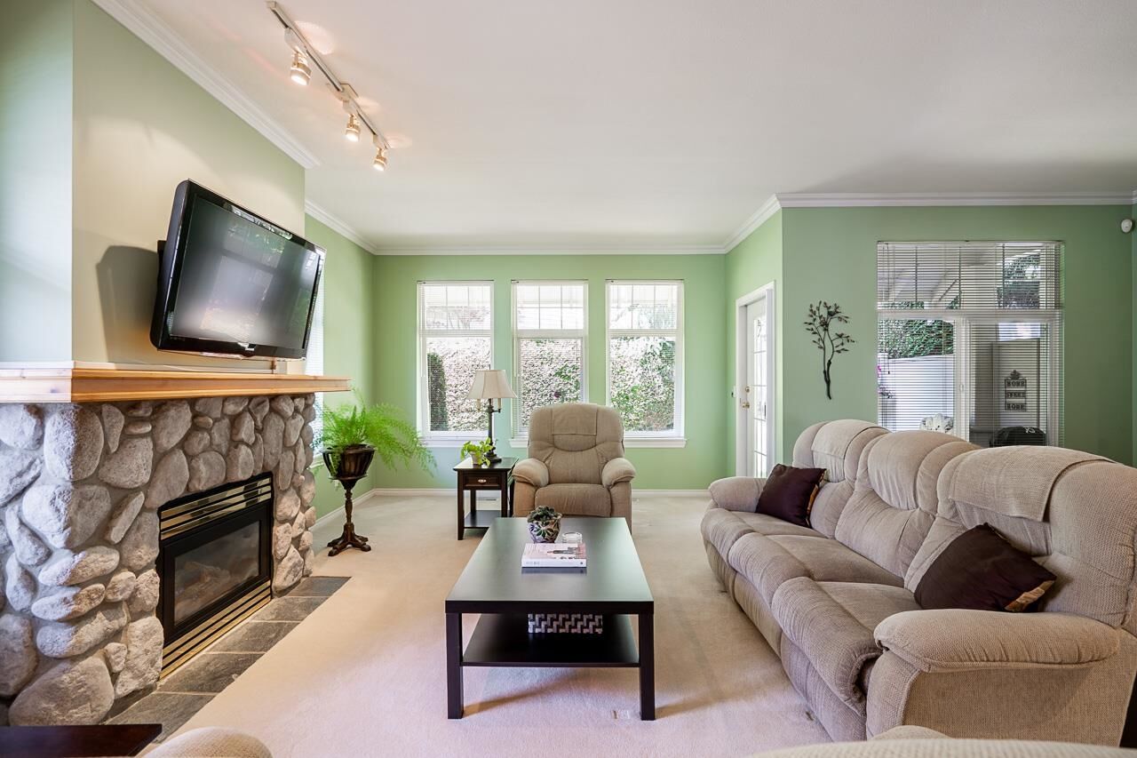 Property Photo: 15037 58 Avenue 69 BC V3S 8Z5