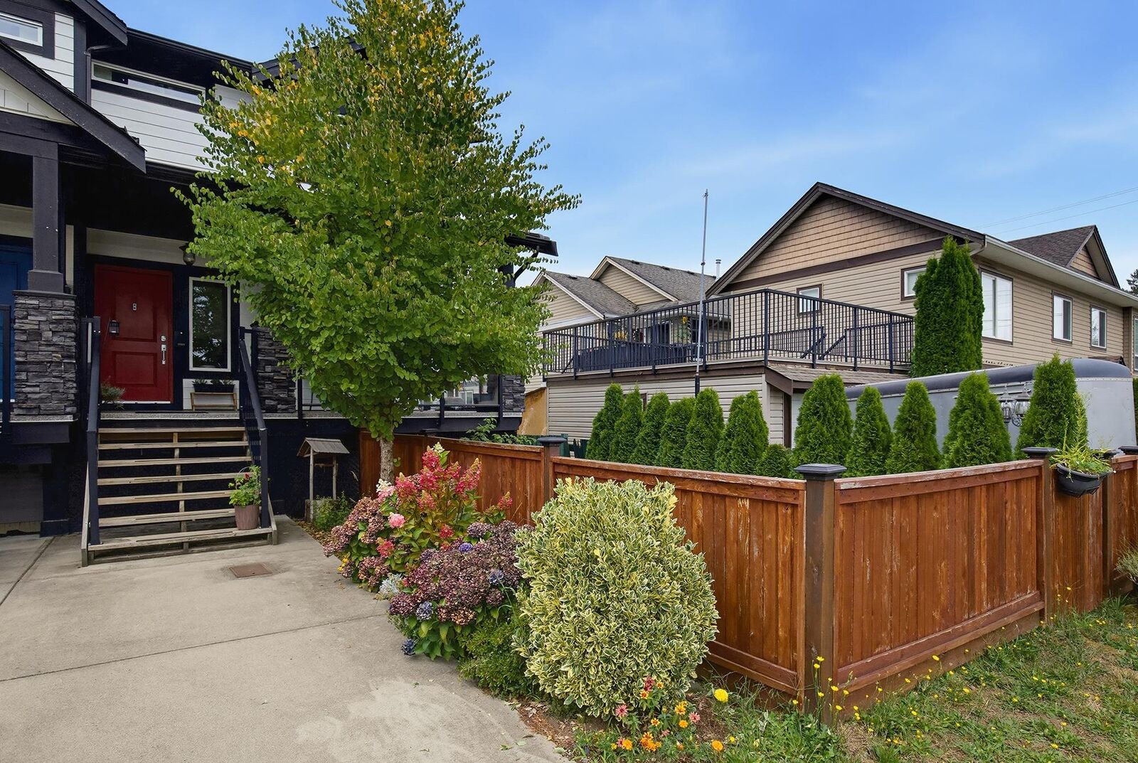 Property Photo:  33367 5th Avenue  BC V2V 1W2 