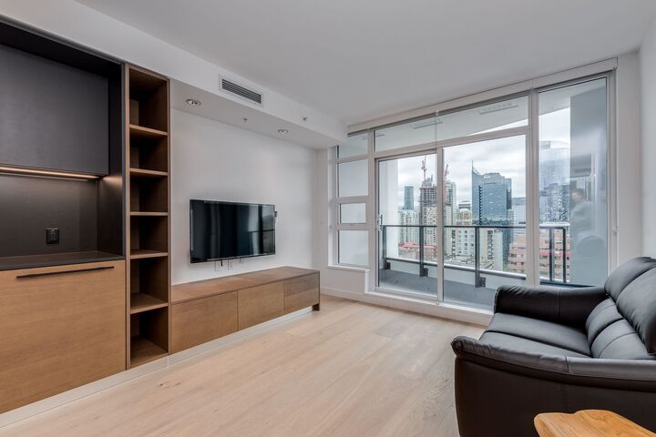 Property Photo:  1289 Hornby Street 3006  BC V6Z 0G7 