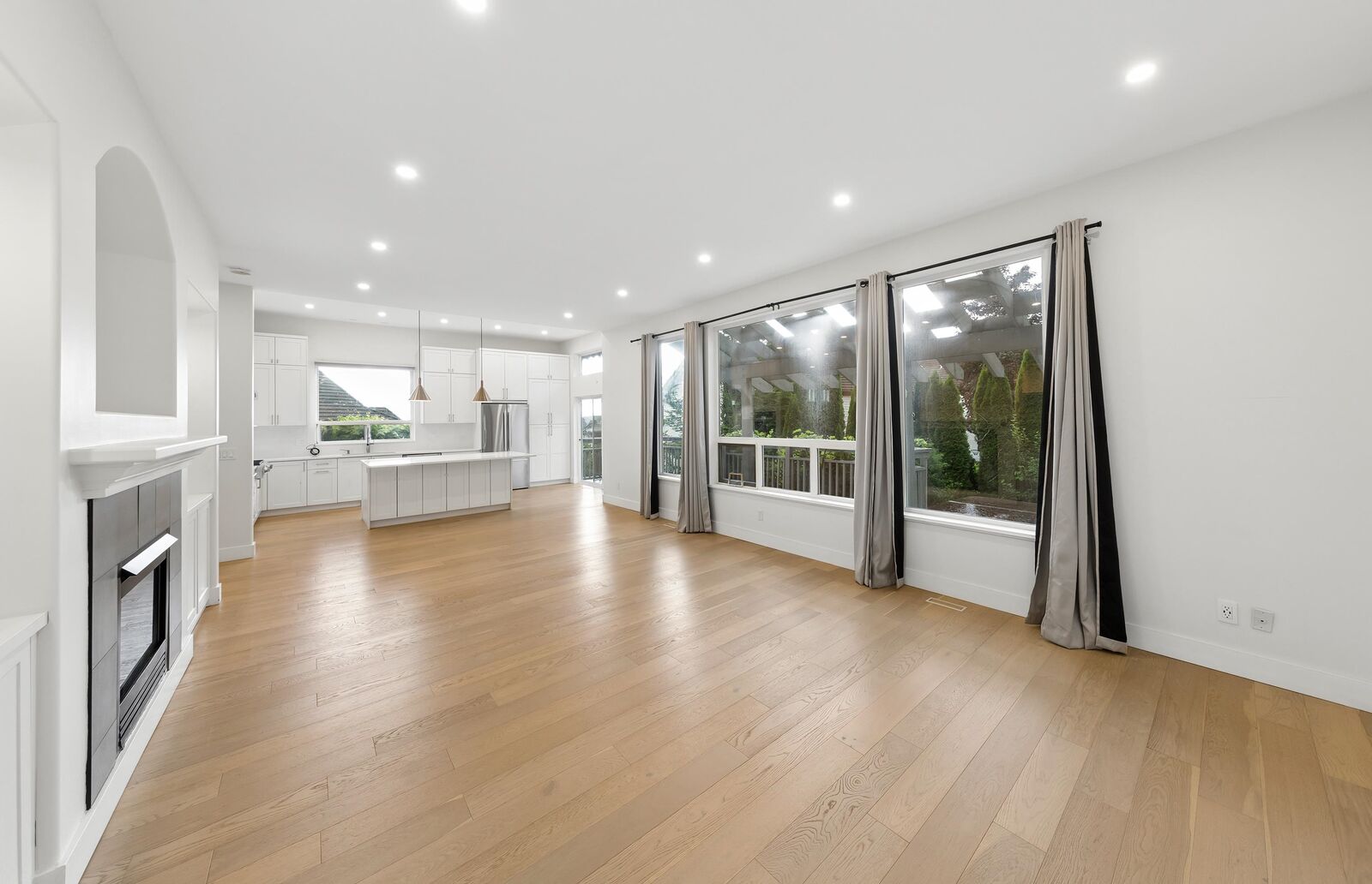 Property Photo:  122 Chestnut Court  BC V3H 5G4 