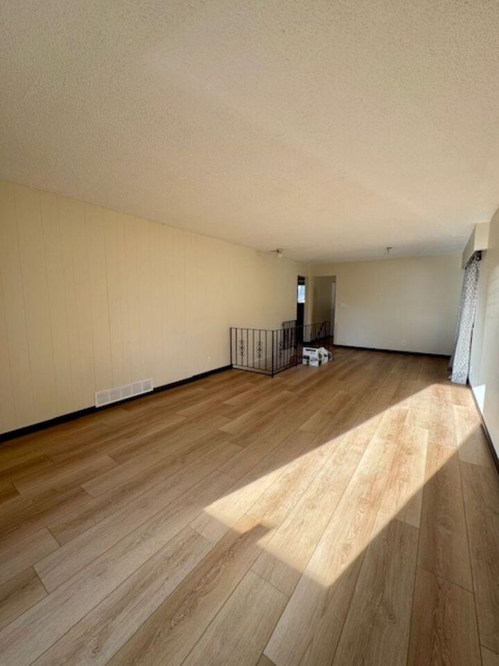 Property Photo:  1947 Grant Avenue  BC V3B 1P6 