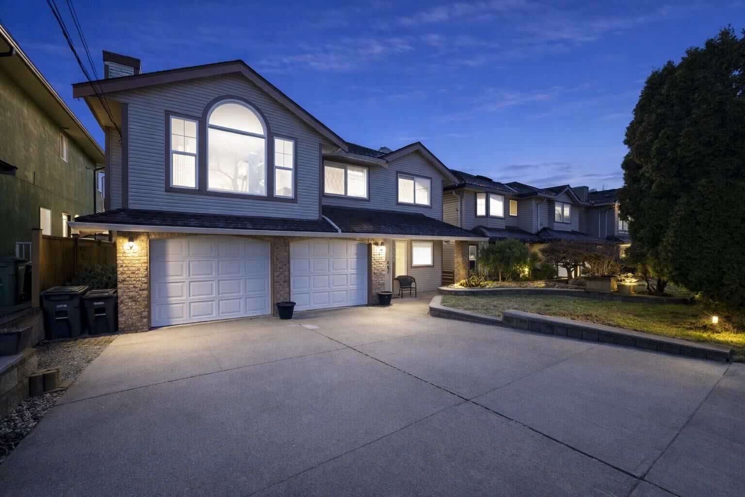 Property Photo:  4468 Graveley Street  BC V5C 3T8 