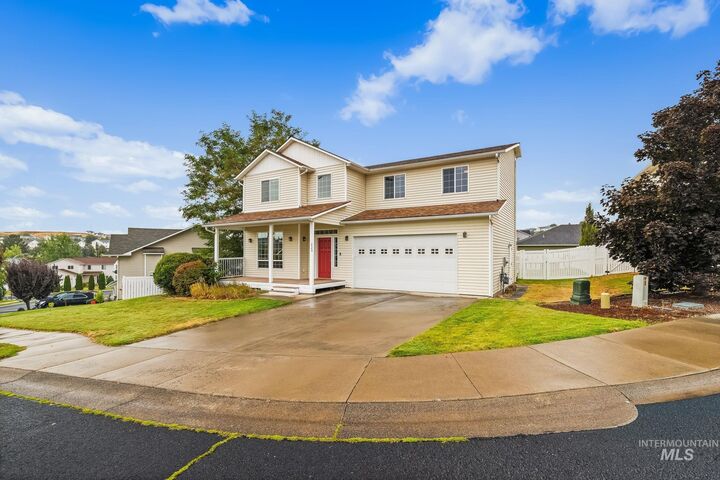 Property Photo: 225 Sanna Court WA 99163