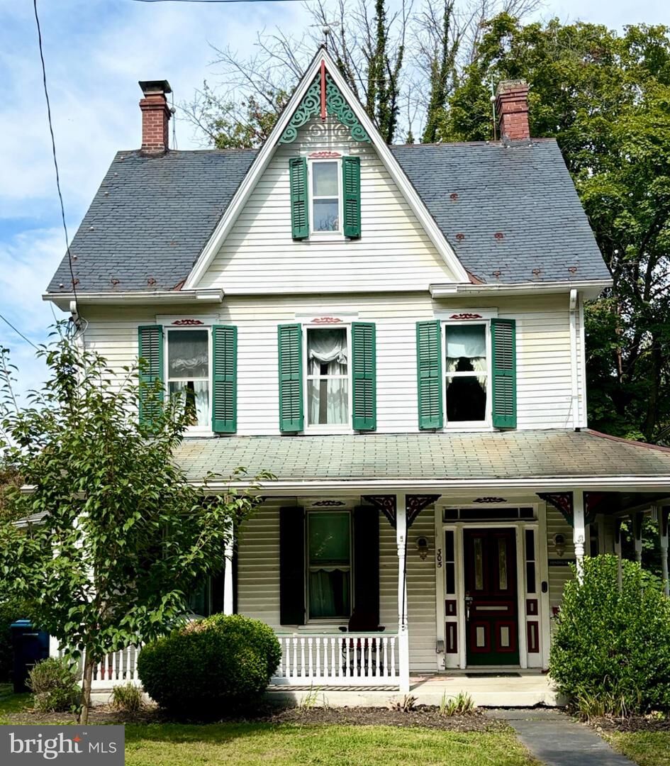 Property Photo:  305 Main Street  PA 17314 